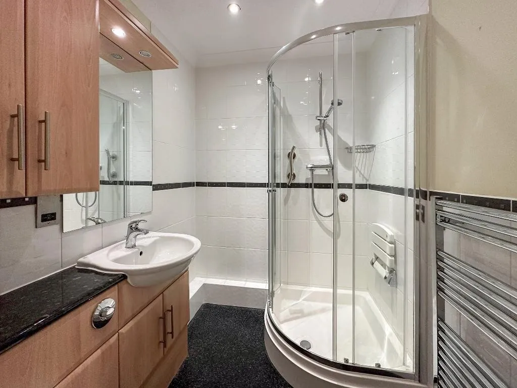 Limpsfield Road, Warlingham, photo 9