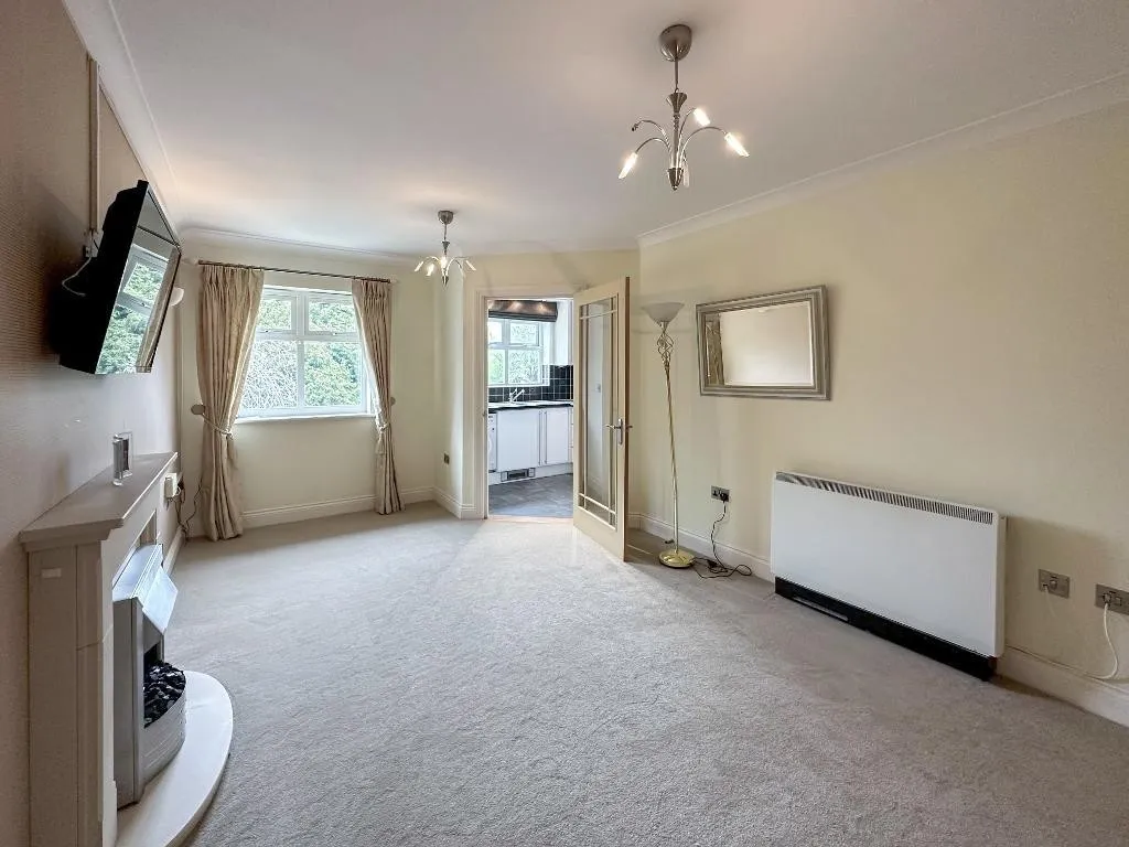 Limpsfield Road, Warlingham, photo 5