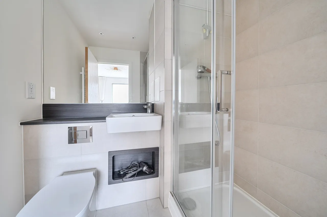 Flat 41, Hazeview Apartments, Hargrave Drive, Harrow, photo 8