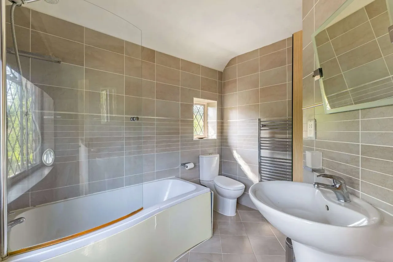 Carpenters Wood Drive, Chorleywood, WD3, photo 10