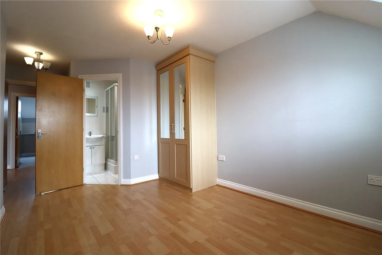 Old Dairy Close, Fleet, Hampshire, GU51 3SJ, photo 5