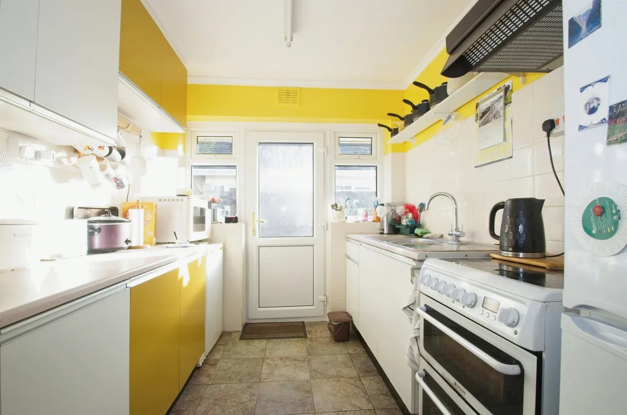 West Park Drive, Porthcawl, CF36, photo 7