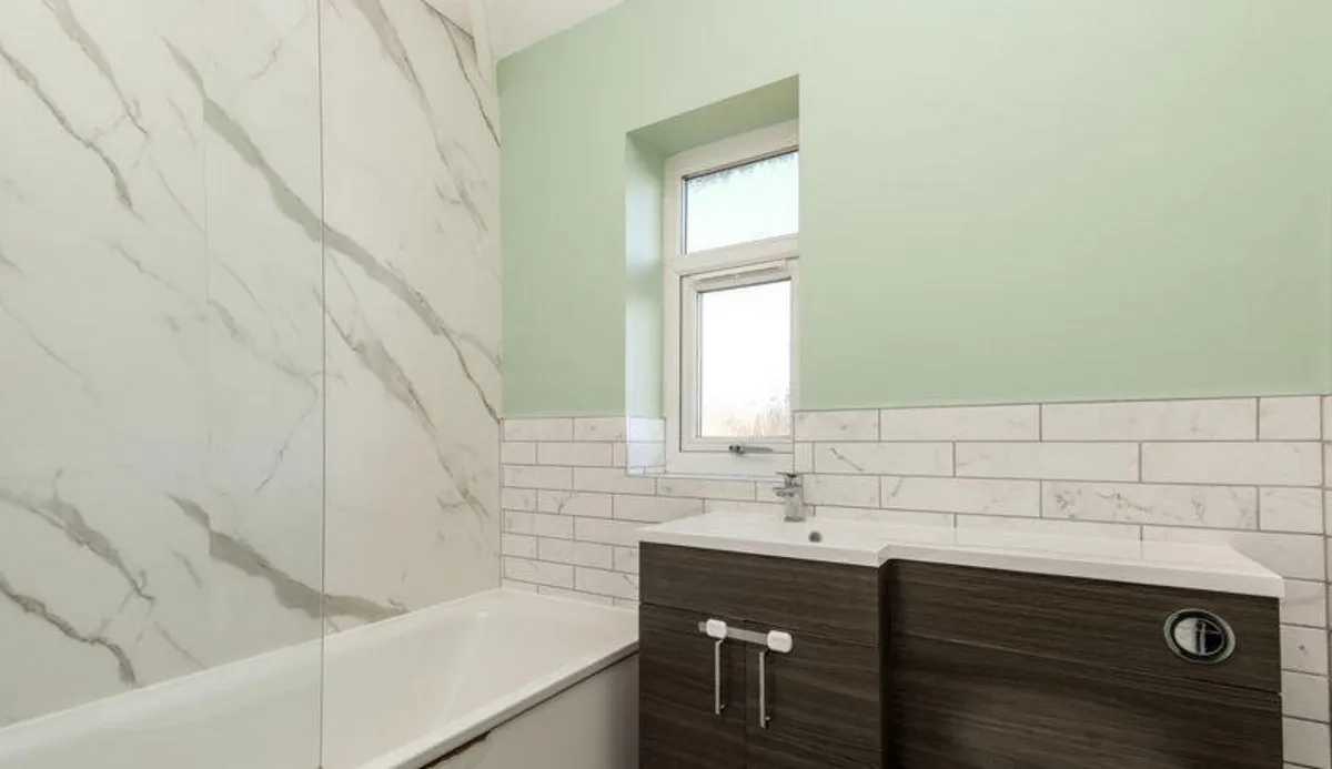 Jarrow, NE32, photo 10