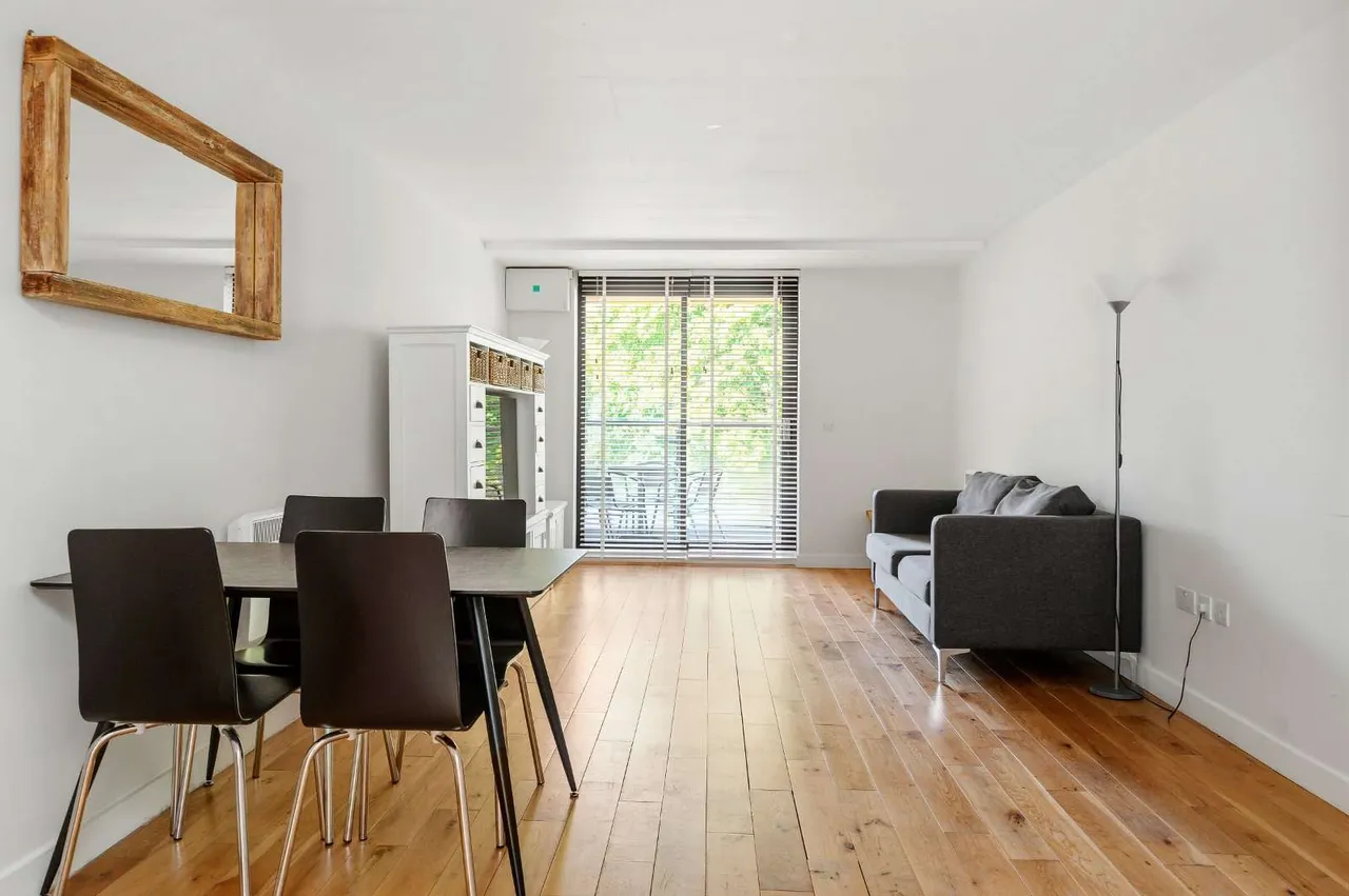 2 bed flat for sale — Copenhagen Street, Barnsbury, London, N1 0JW