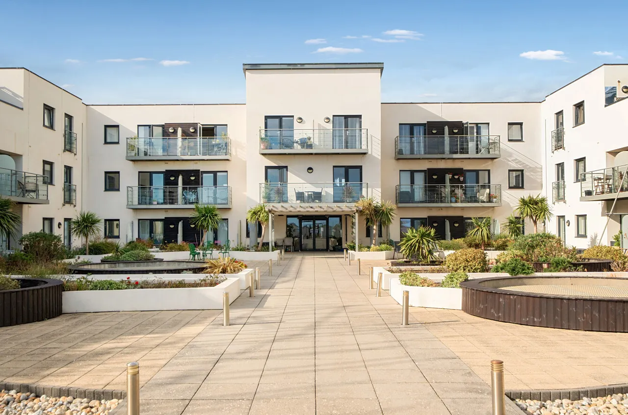The Waterfront, Goring-by-Sea, BN12, photo 2