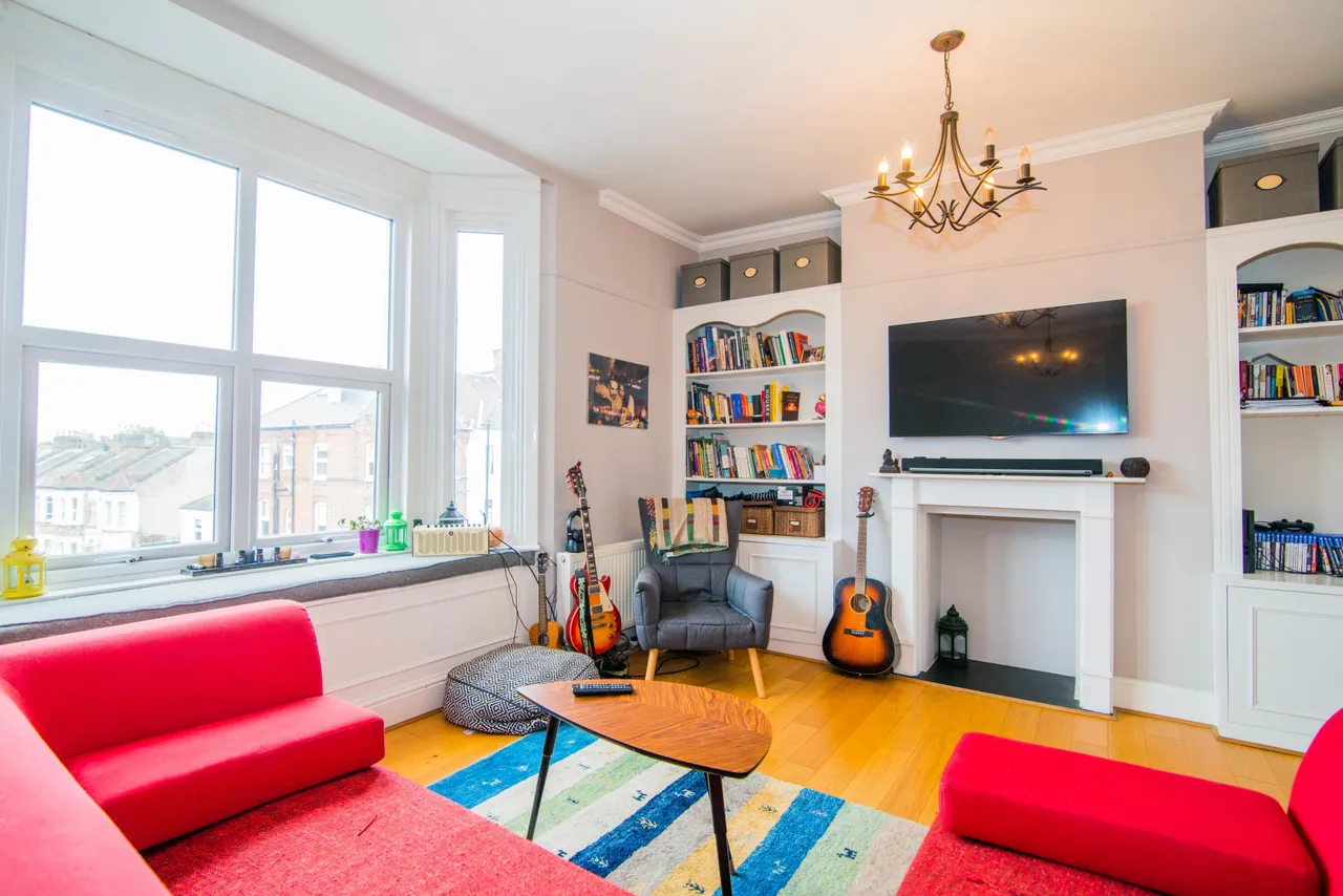 Battersea Rise, London, SW11, photo 3