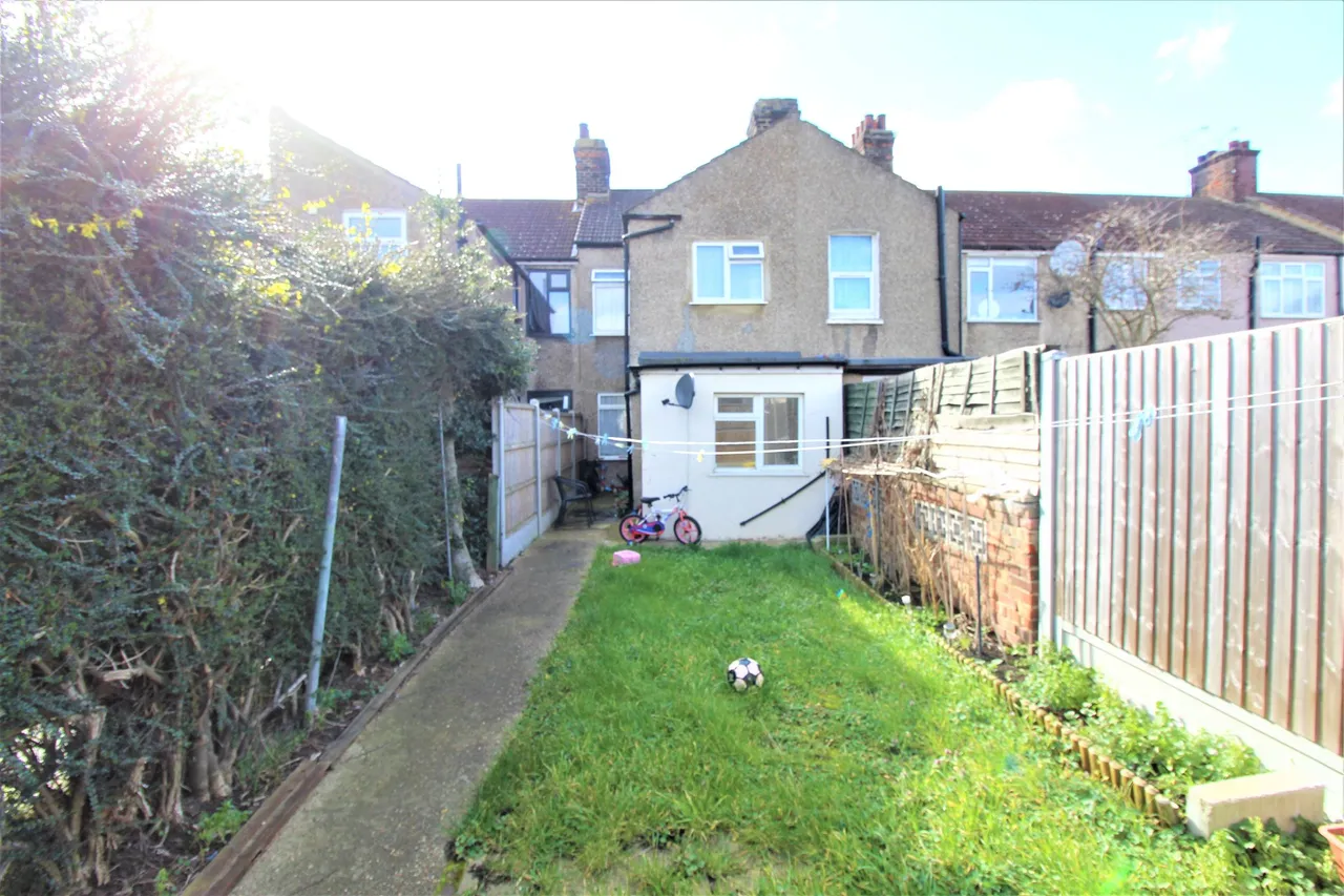 Rosebery Road, Grays, Essex, RM17 5YT, photo 10