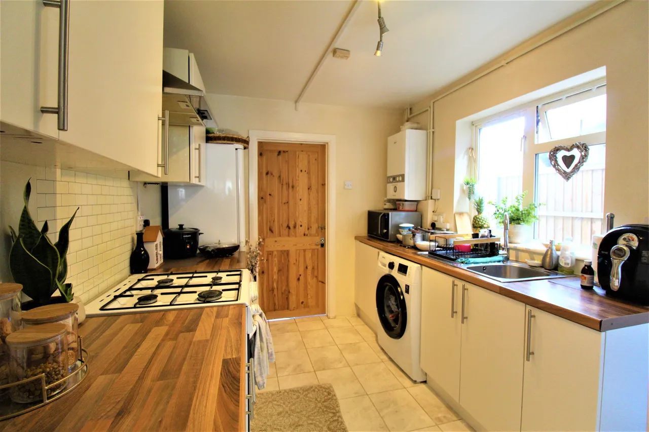 3 bed house for sale — Rosebery Road, Grays, Essex, RM17 5YT