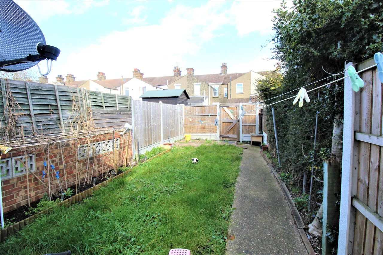 Rosebery Road, Grays, Essex, RM17 5YT, photo 9