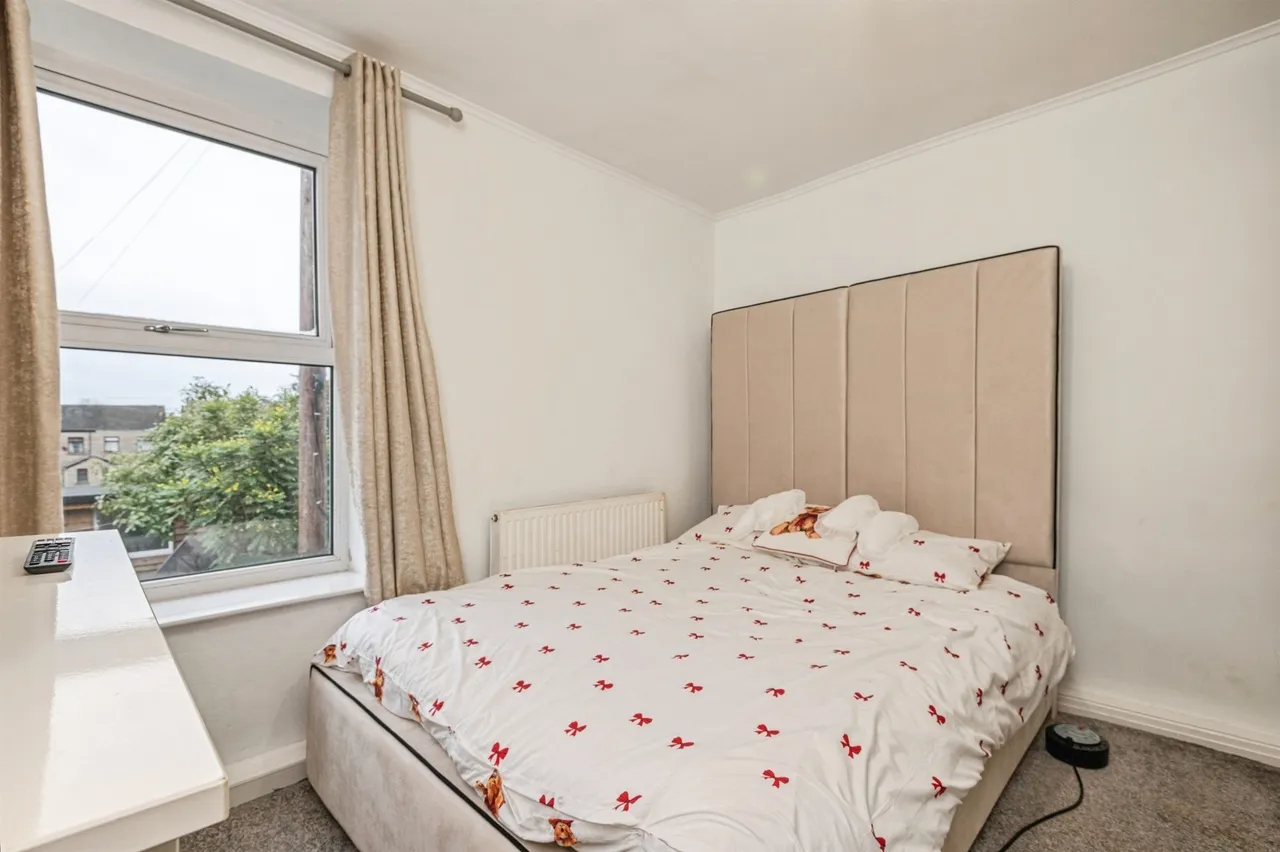 Beaumont Place, Batley, WF17, photo 2