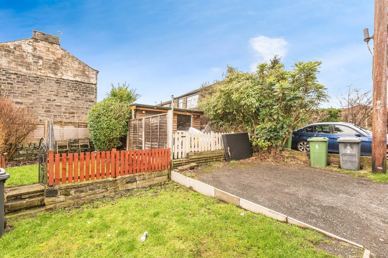 Beaumont Place, Batley, WF17, photo 4