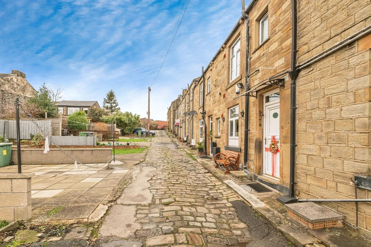 Beaumont Place, Batley, WF17, photo 7