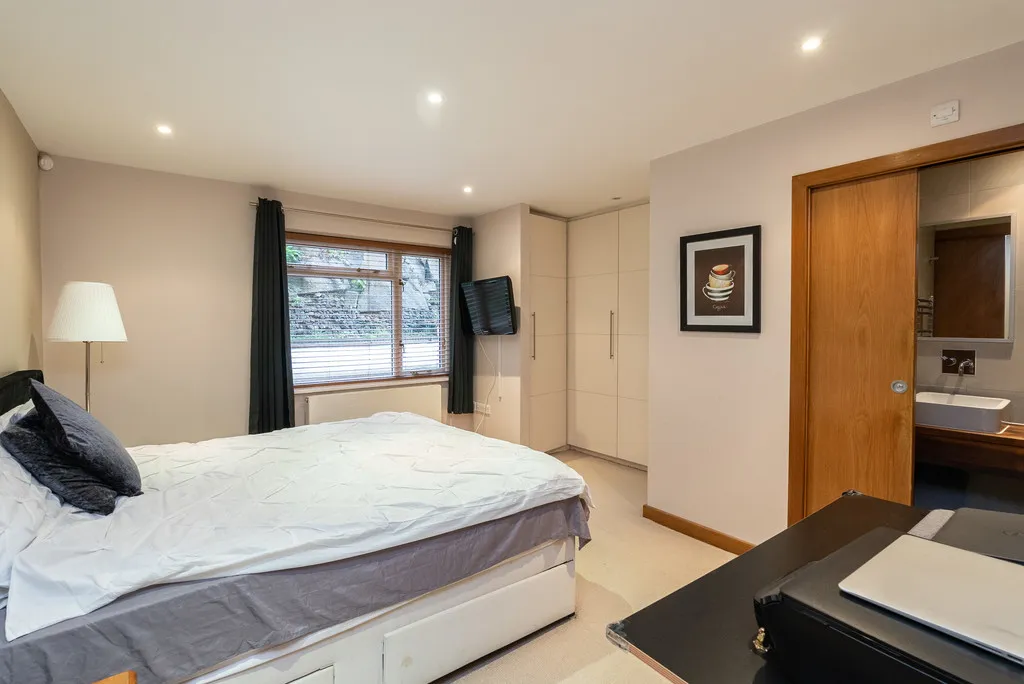 Tower Hill Road, Dorking, RH4, photo 8