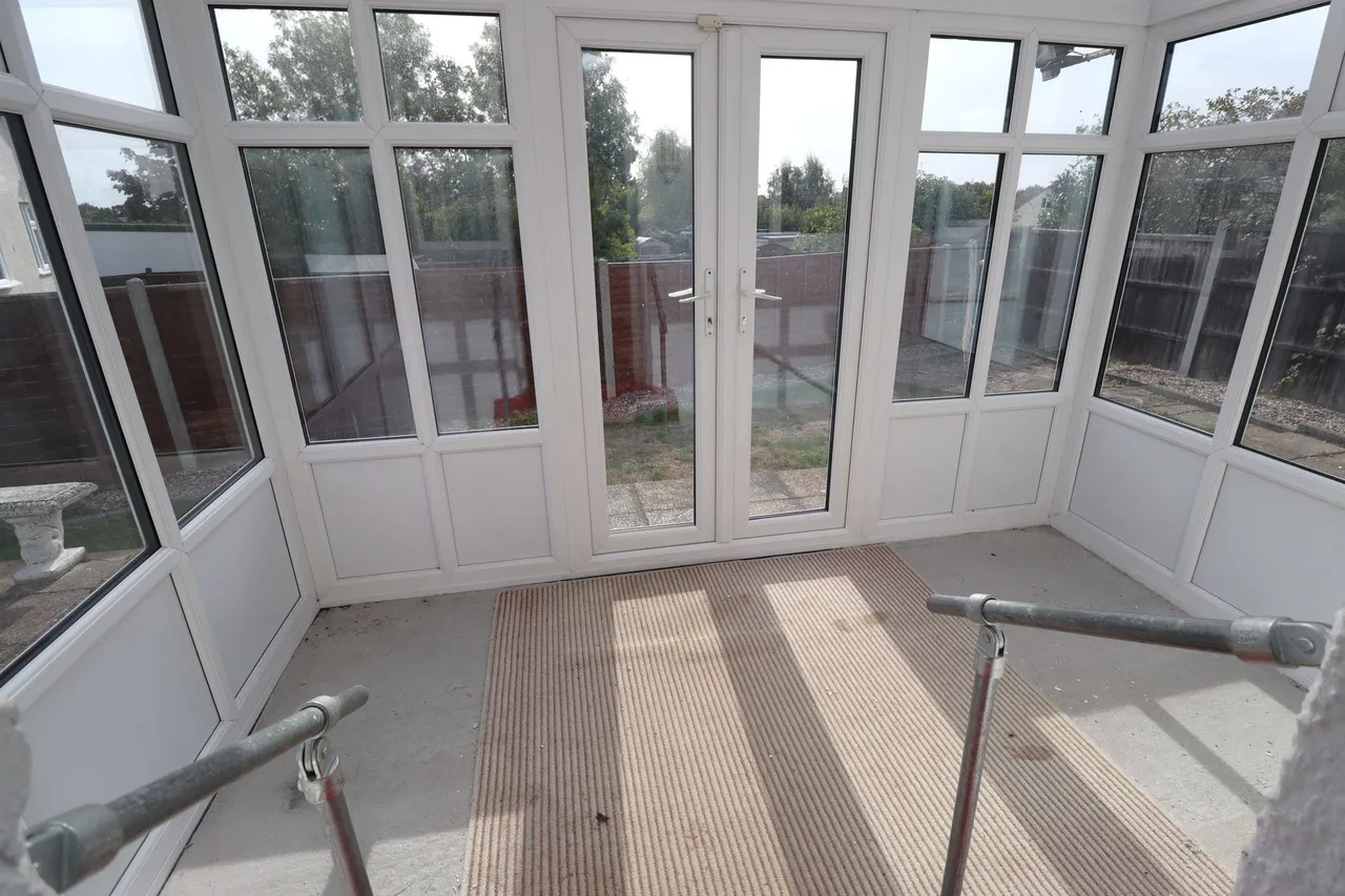 Highfield Crescent, Rayleigh, SS6, photo 5