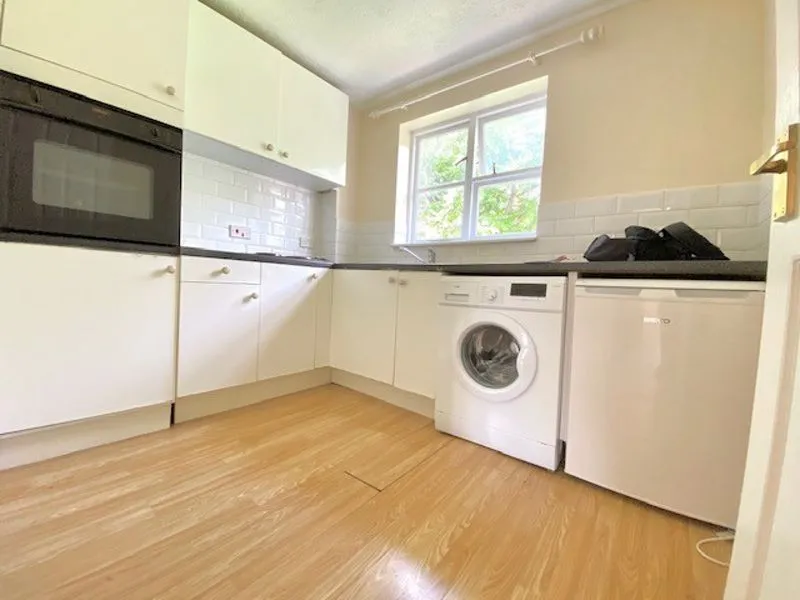 Bushwood Drive, London SE1 5RE, photo 3