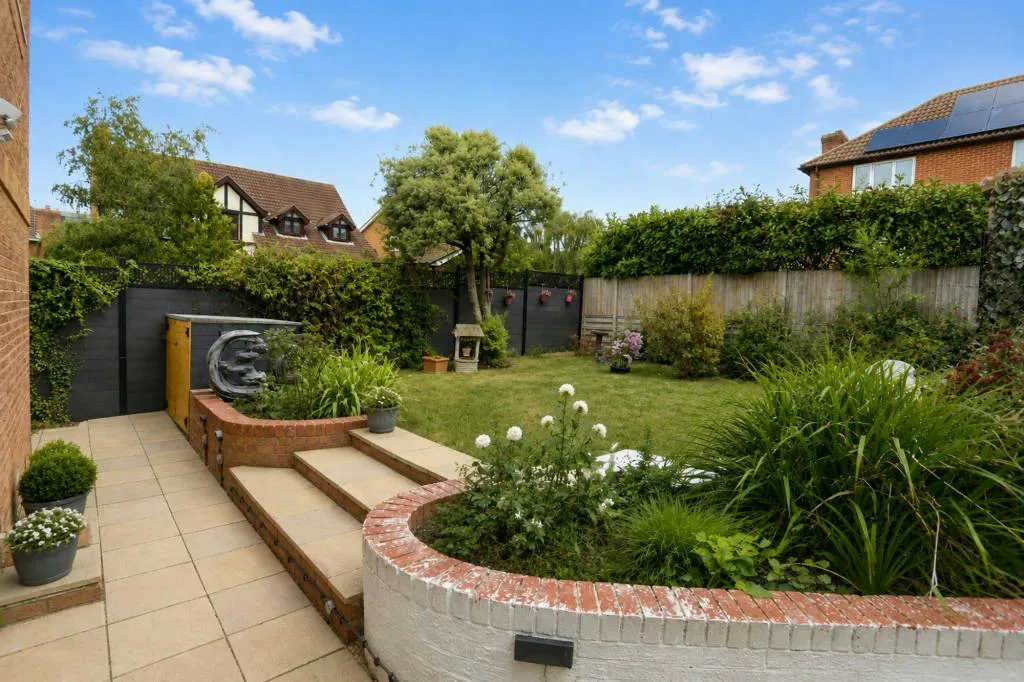 Islay Gardens, Portsmouth, PO6, photo 24