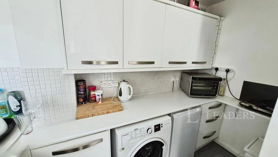 Hewett Close, Fareham, PO14, photo 4