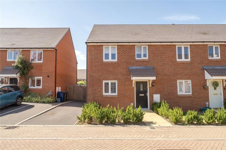 3 bed house for sale, Castello Road, Brockworth, GL3
