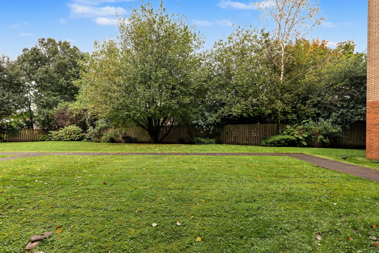 Greenlaw Court, Yoker, G14, photo 24