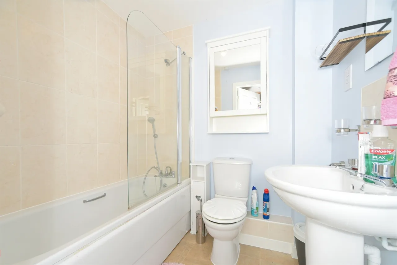 Dakota Drive, Calne, photo 10
