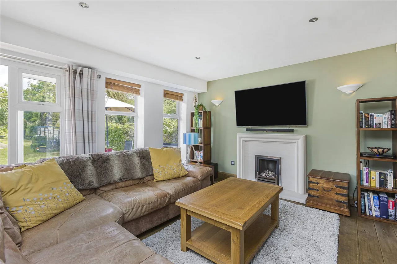 Bluebridge Road, Brookmans Park, Hertfordshire, AL9 7SA, photo 7