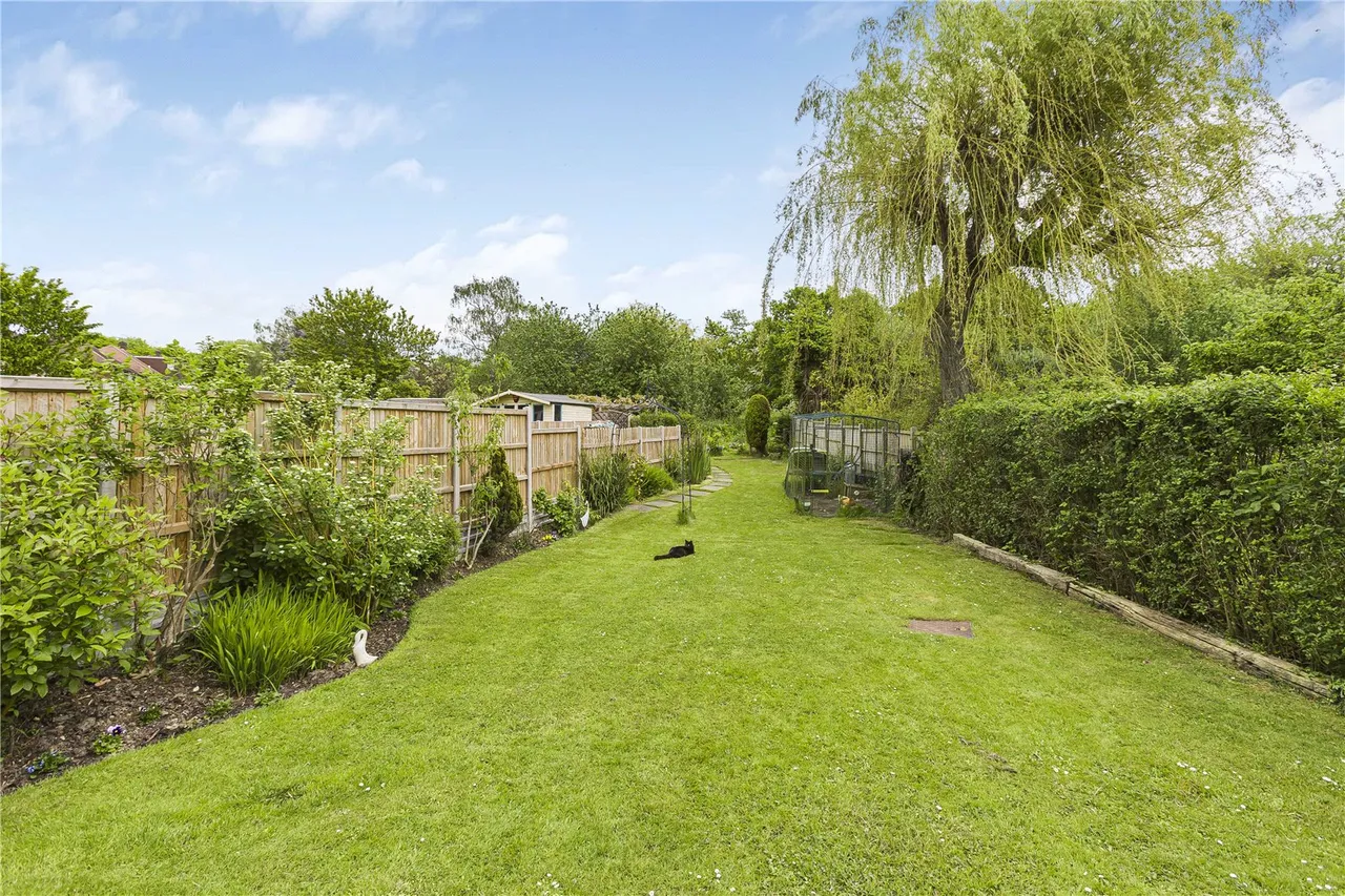 Bluebridge Road, Brookmans Park, Hertfordshire, AL9 7SA, photo 5
