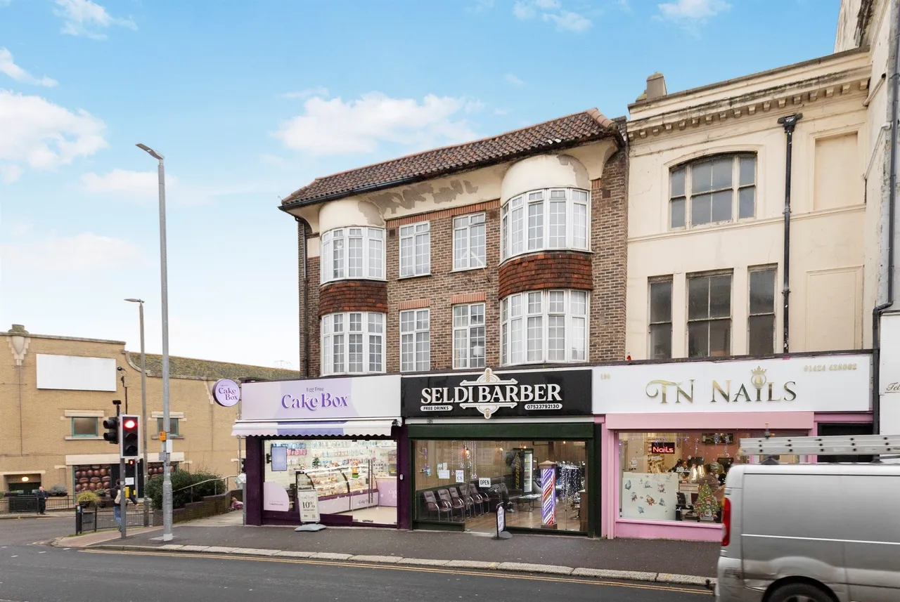 3 bed flat for sale — Queens Road, Hastings