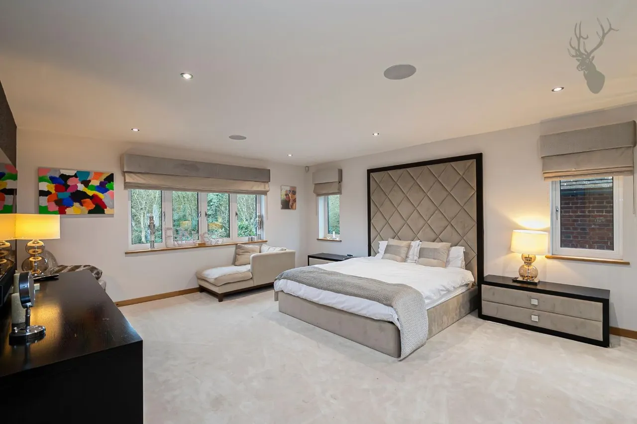 Woodman Lane, London, E4, photo 11