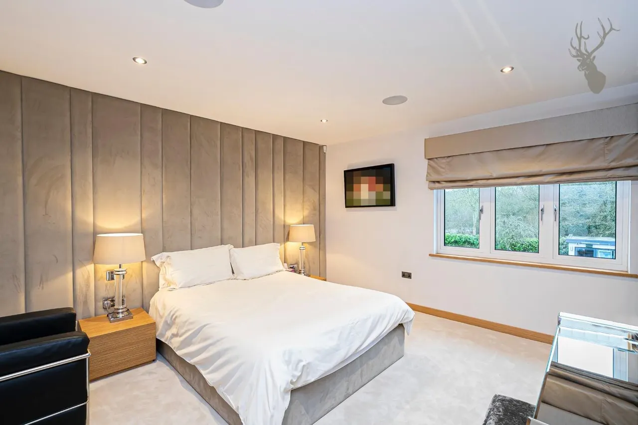 Woodman Lane, London, E4, photo 12