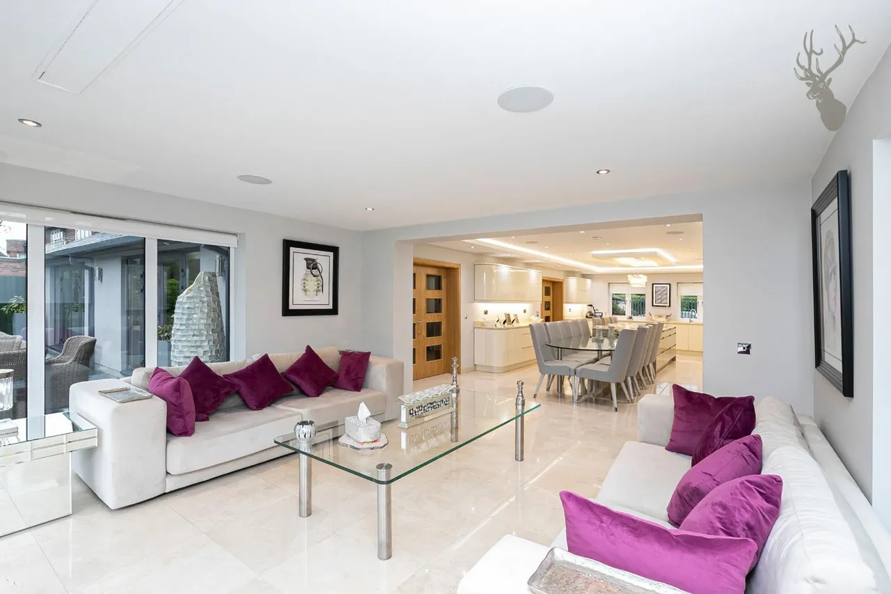 Woodman Lane, London, E4, photo 6