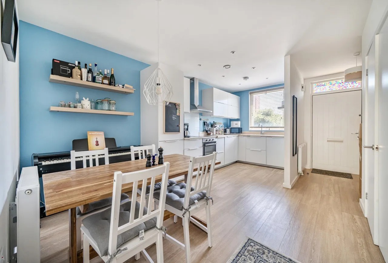 Elder Avenue, Bristol, BS4 1FU, photo 2