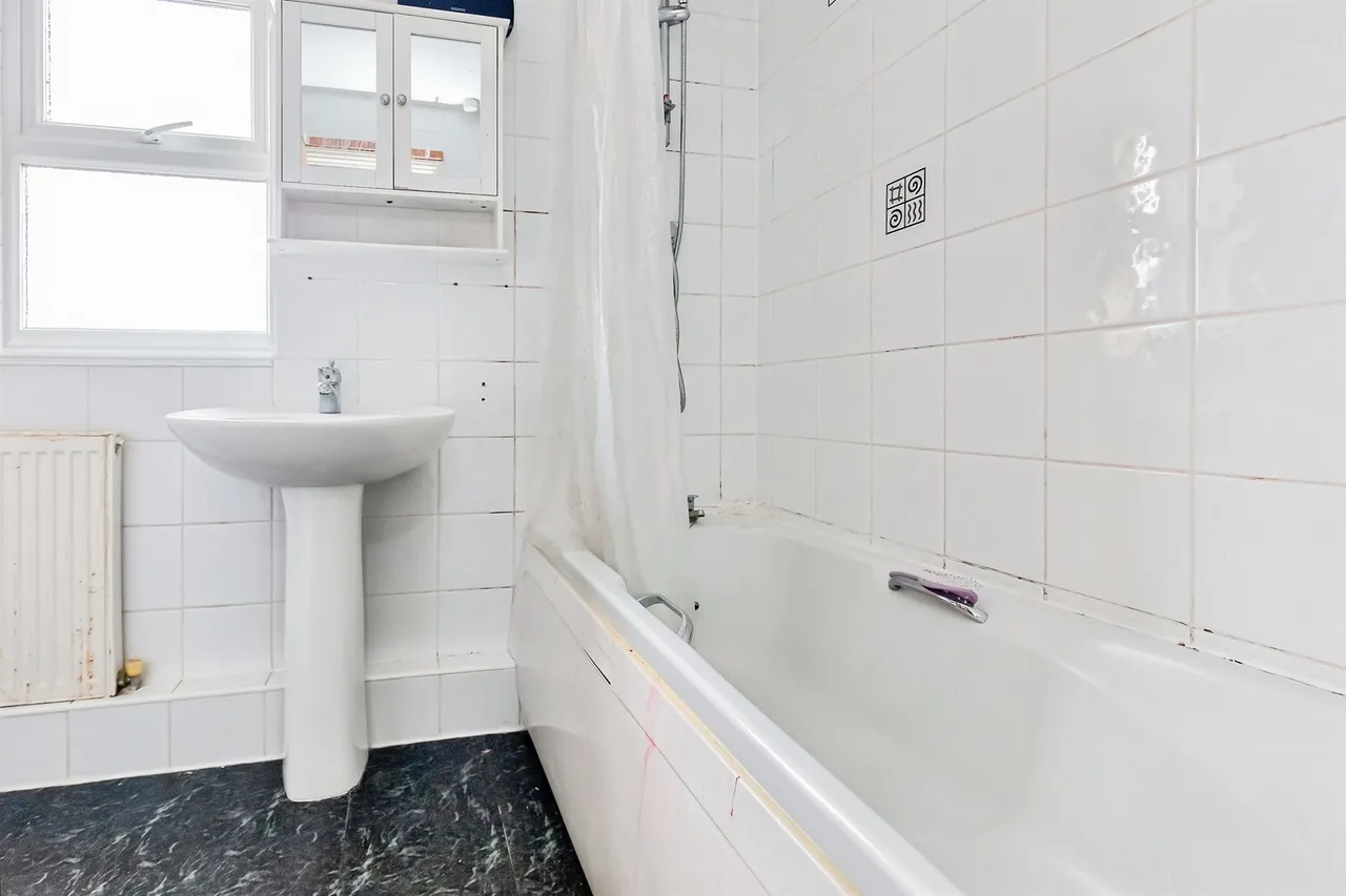 Godwit Close, Peterborough, PE7, photo 13