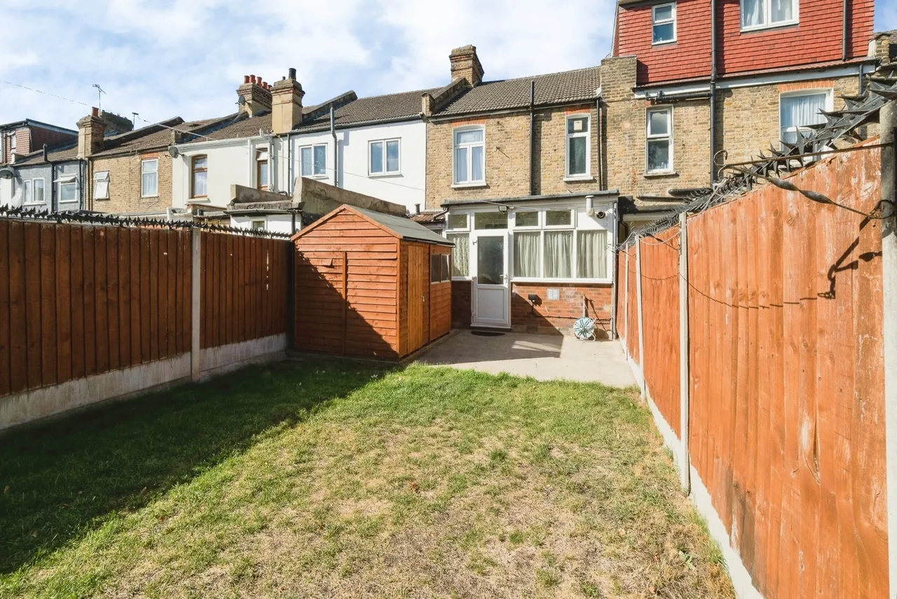 Bridge Road, East Ham, London, E6, photo 20