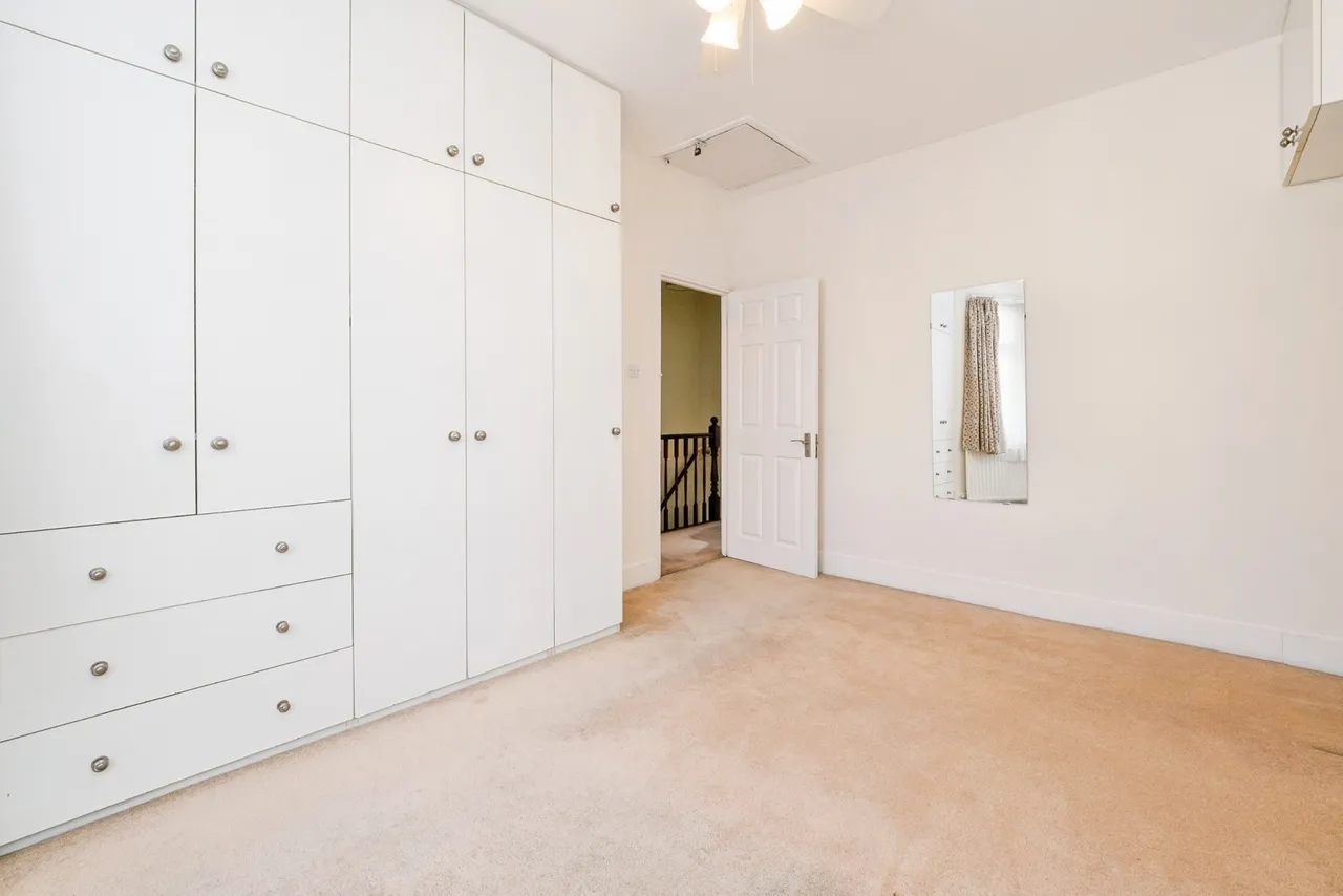 Bridge Road, East Ham, London, E6, photo 12