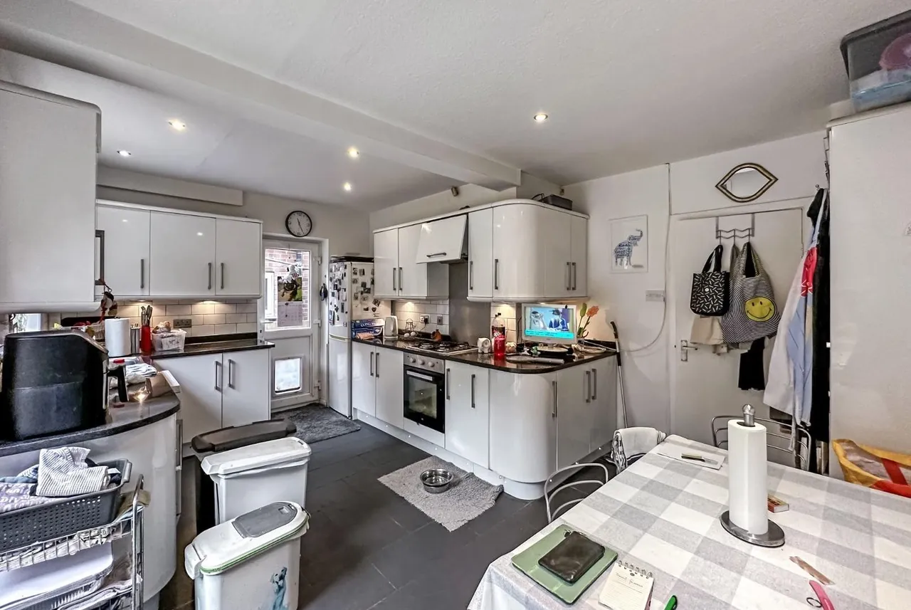 Greengate, Hale Barns, Cheshire WA15 0SH, photo 9