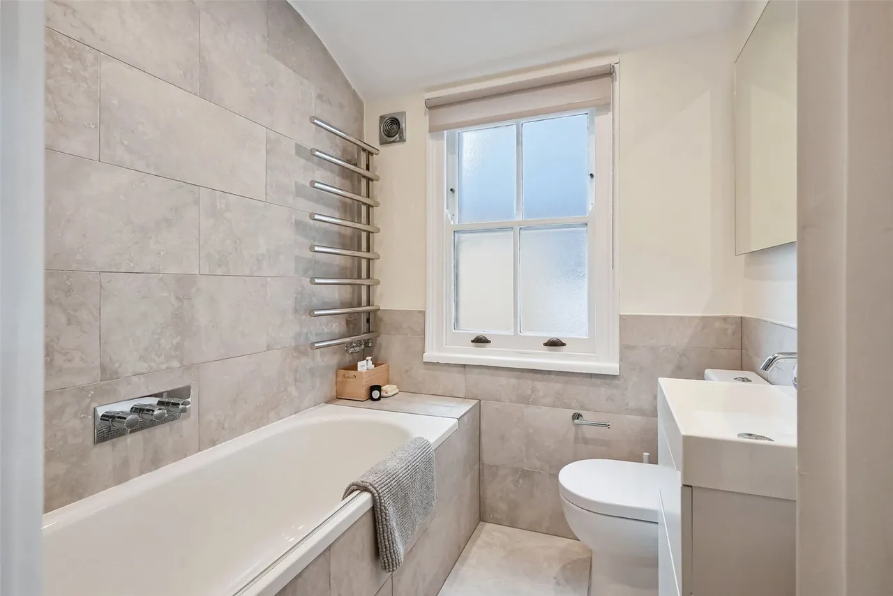 Bridgeman Road, Teddington, TW11 9AH, photo 11