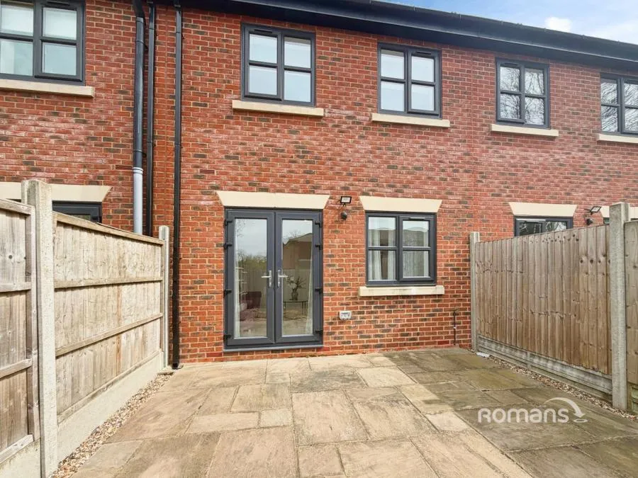 Crescent Drive, Aldershot, GU12, photo 10