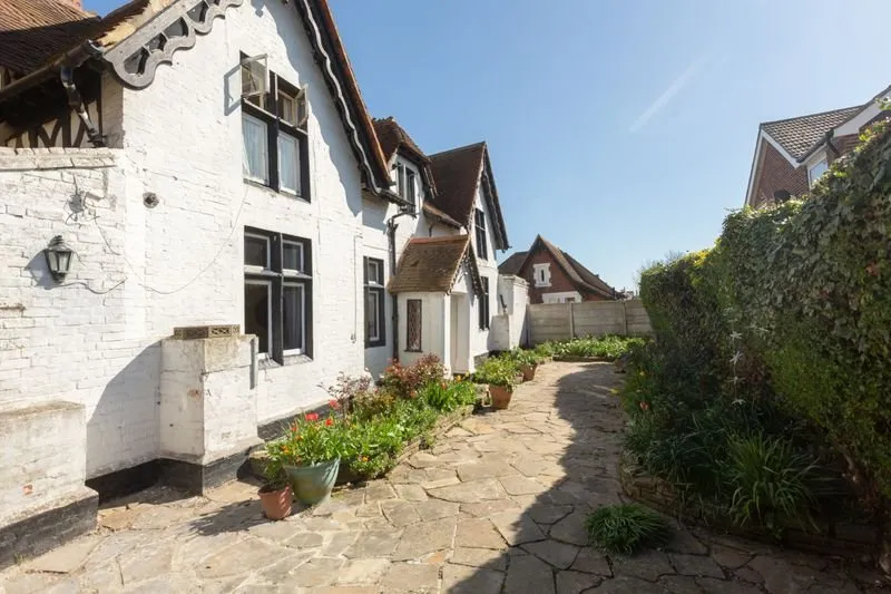 Avenue Road, Herne Bay, CT6, photo 16