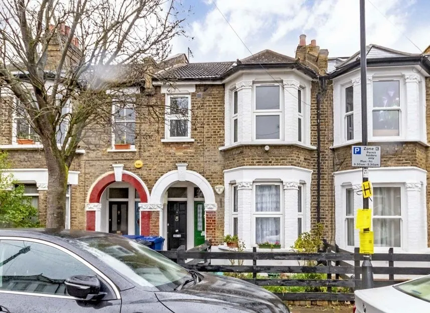 2 bed flat to rent, Petersfield Road, Acton, W3