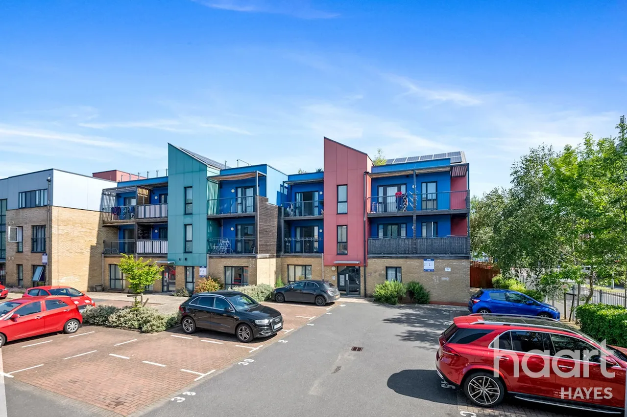 2 bed flat for sale, Grange Road, Hayes, UB3