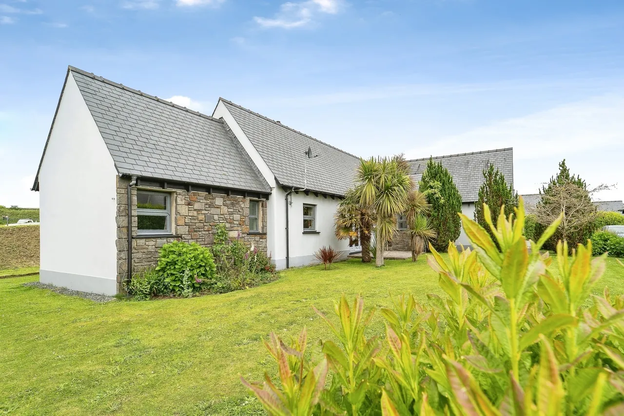 Eastmoor Park, Cuffern, SA62, photo 19