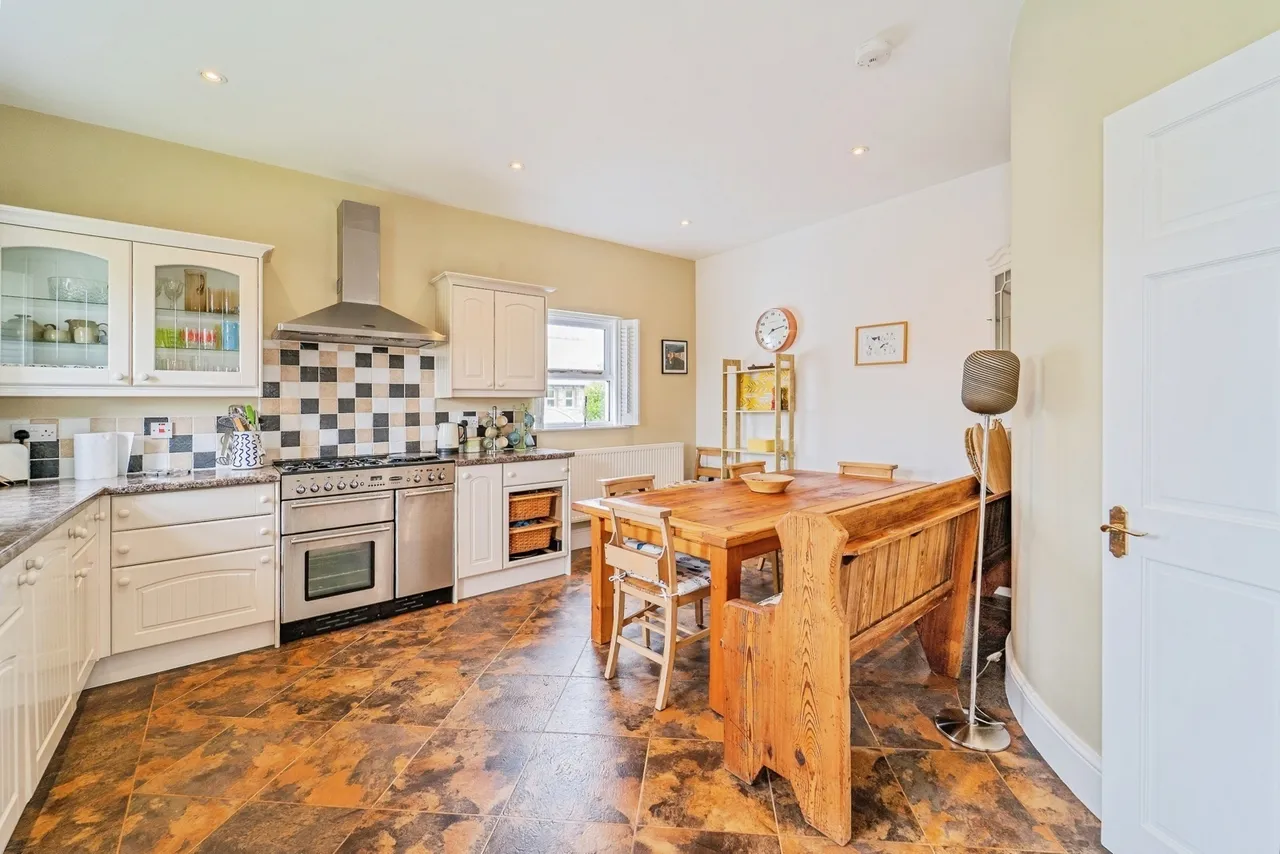 Eastmoor Park, Cuffern, SA62, photo 5
