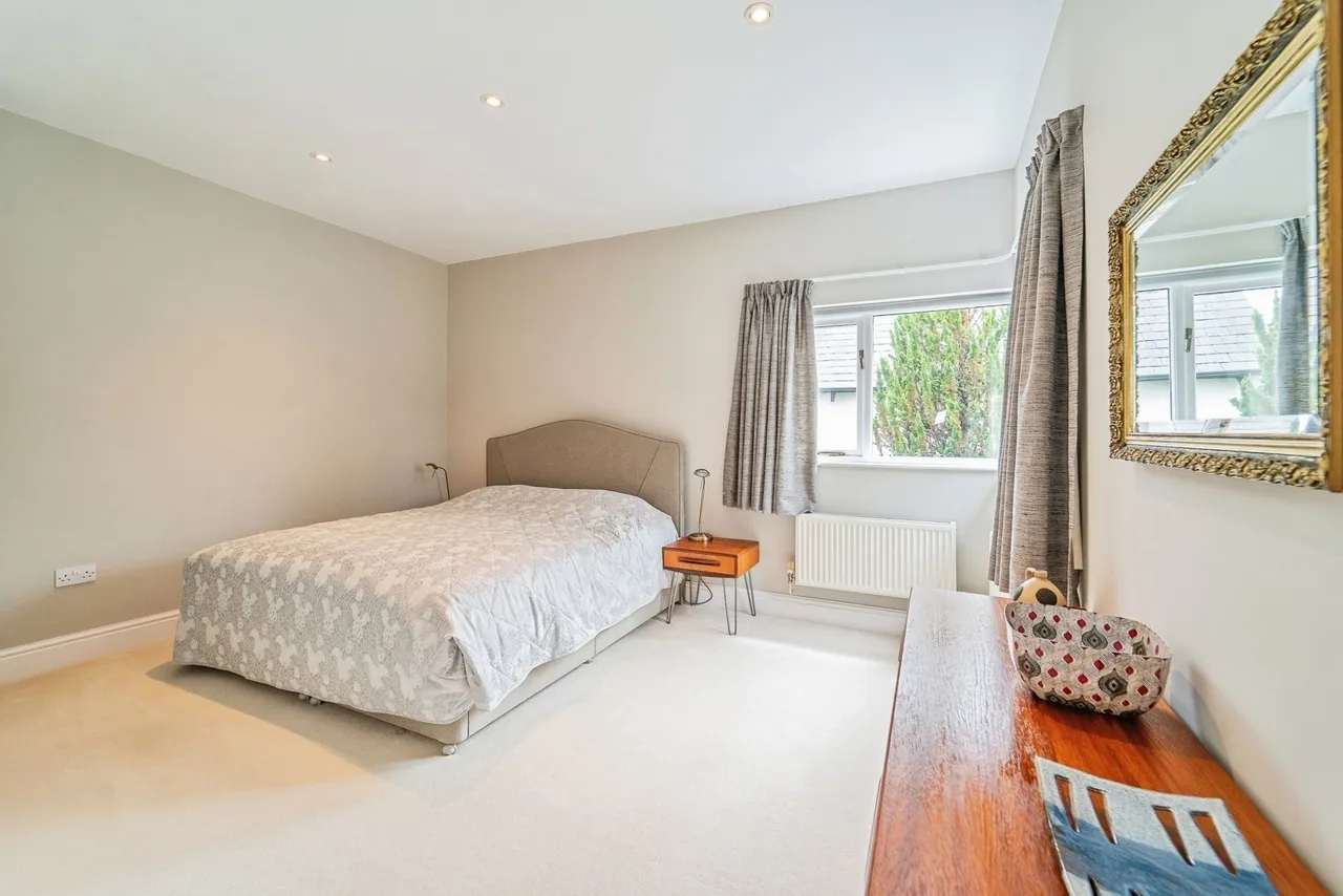 Eastmoor Park, Cuffern, SA62, photo 12
