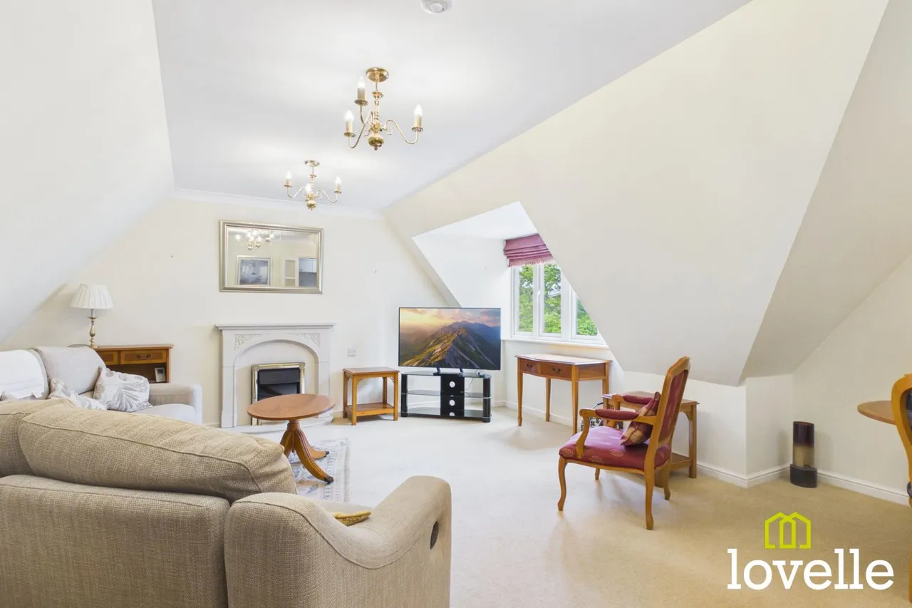 Newgate Street, Shardeloes Court, HU16, photo 2