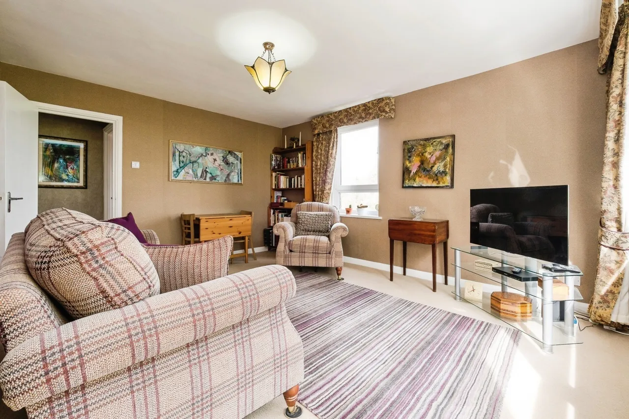 Slewins Close, Hornchurch, RM11, photo 7