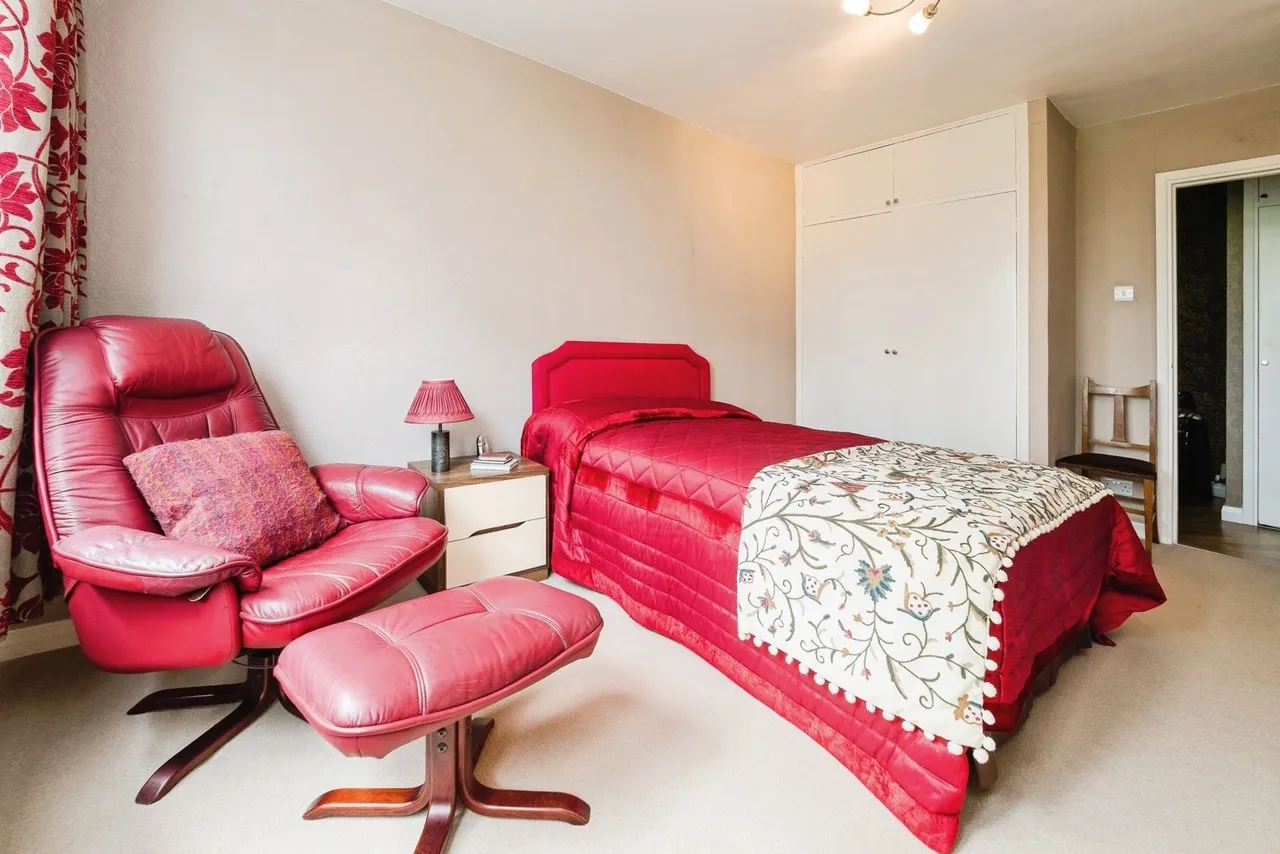 Slewins Close, Hornchurch, RM11, photo 9