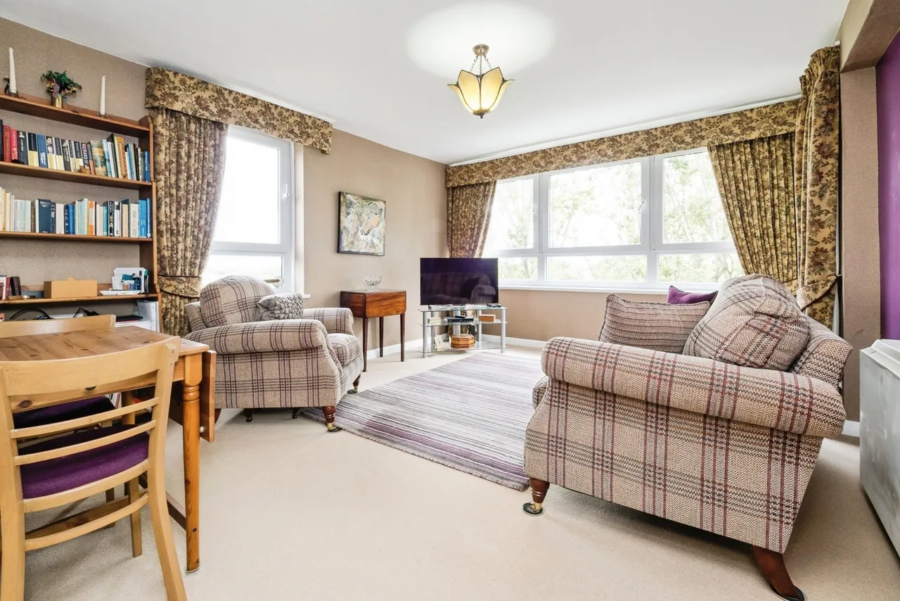 Slewins Close, Hornchurch, RM11, photo 6