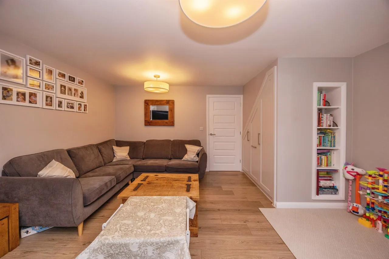 Iris Close, Havant, PO9, photo 8