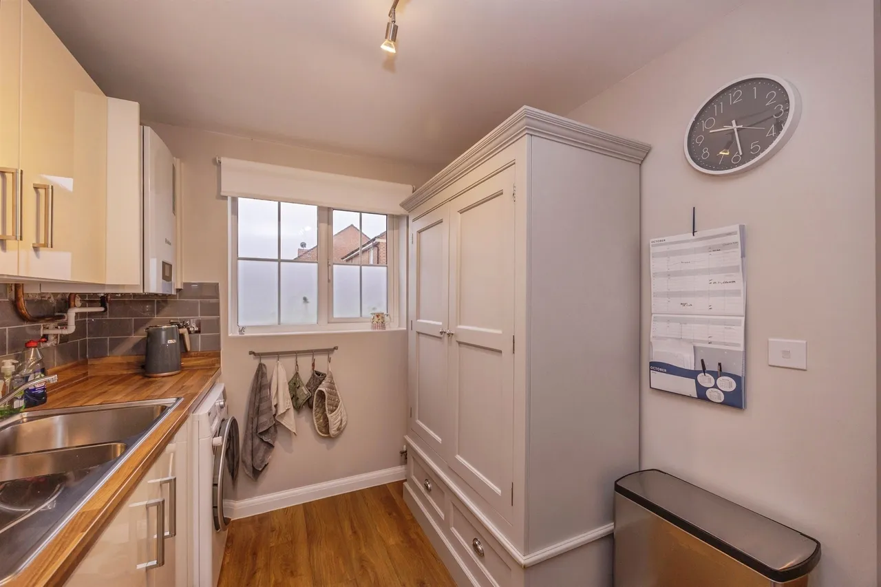 Iris Close, Havant, PO9, photo 9