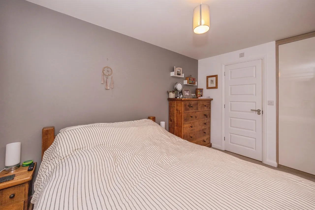 Iris Close, Havant, PO9, photo 13